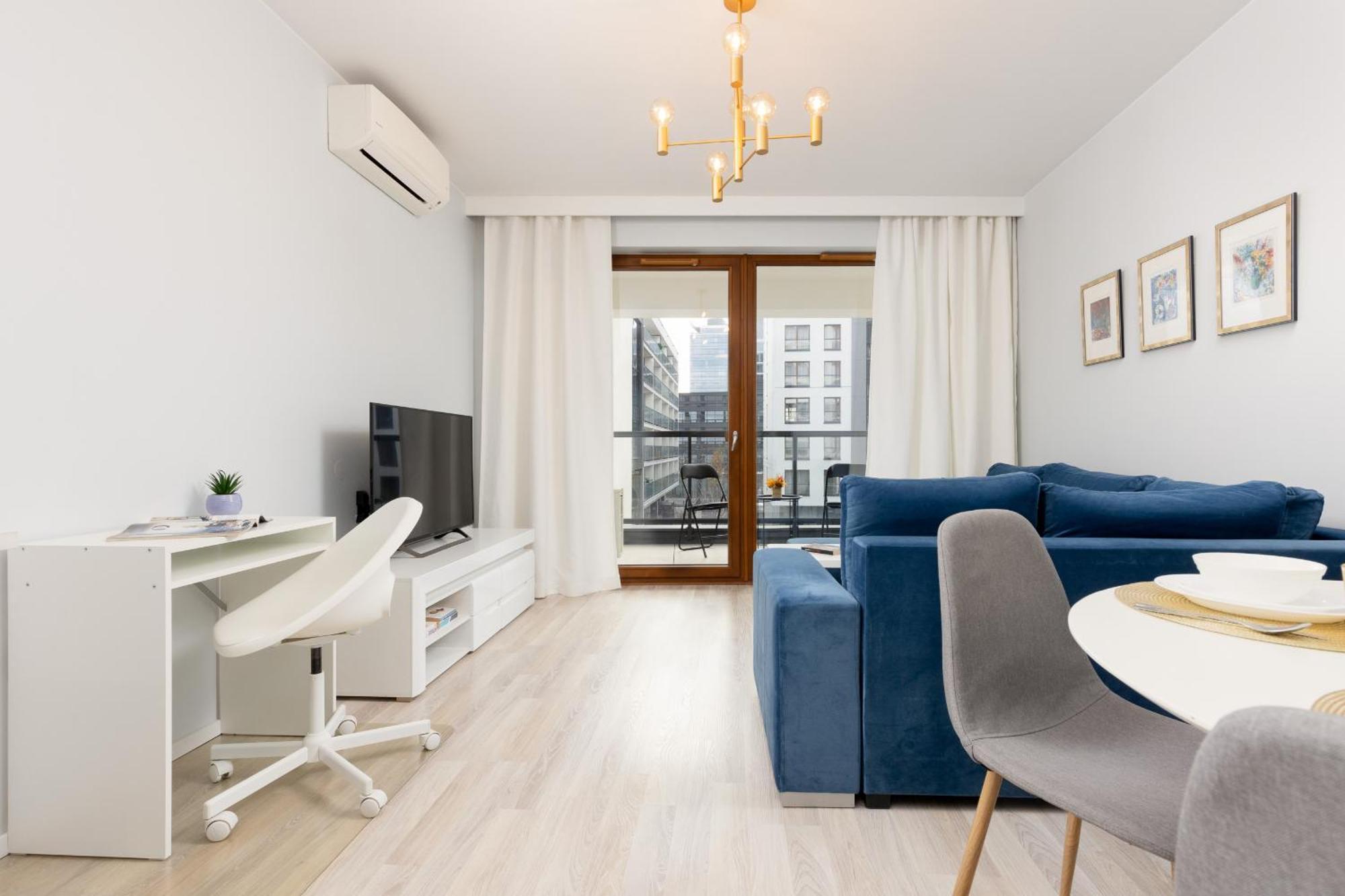 Grzybowska With Air Conditioning & Balcony By Renters Prestige Warschau